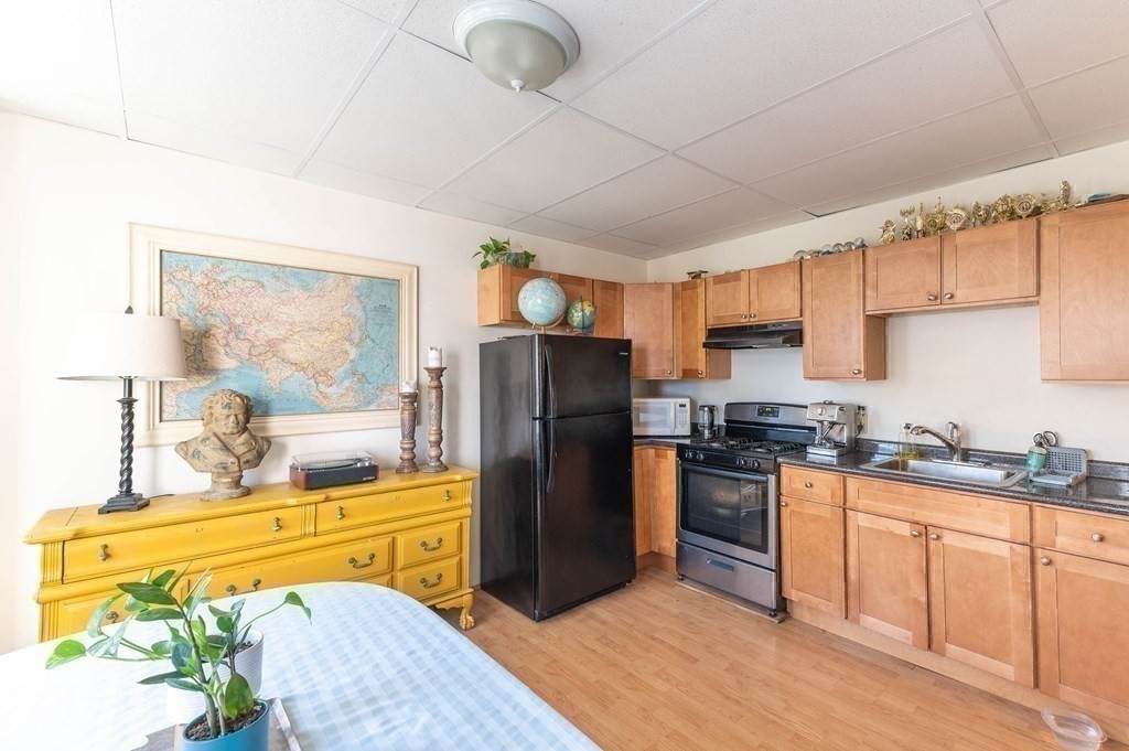 202 Washington St - Photo 1