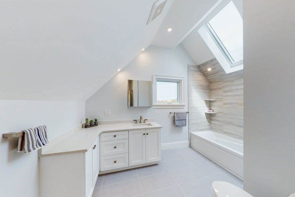 150 Hudson St - Photo 1