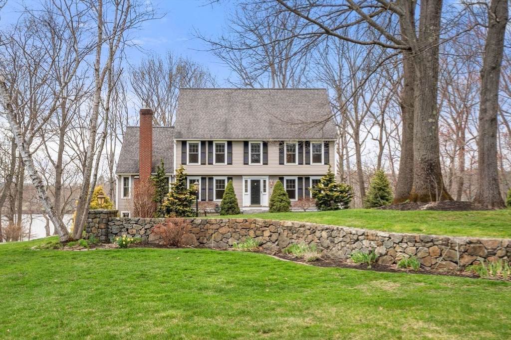 16 Merrimack River Rd - Photo 1