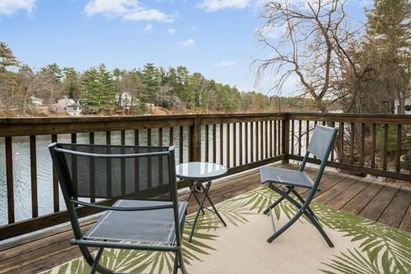 10 Pine Point Rd - Photo 1