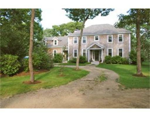 666 Old County Rd, Wt103 - Photo 1