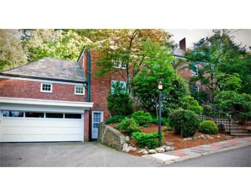 16 Gate House Rd, Newton, MA 02467 (MLS #71435003) :: Vanguard Realty