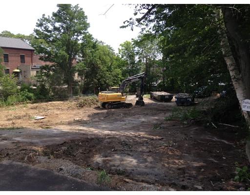 24 Winthrop St - Photo 1
