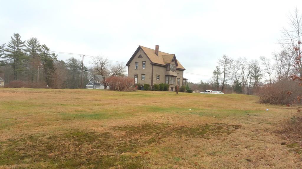 17 Middleboro Rd - Photo 1