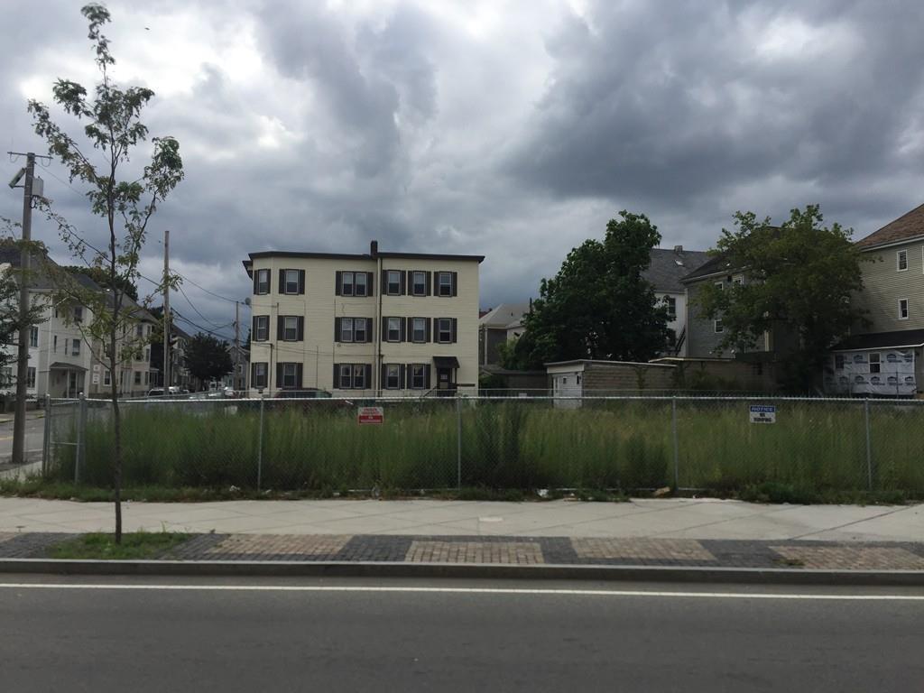 1131-1145 Acushnet Ave - Photo 1