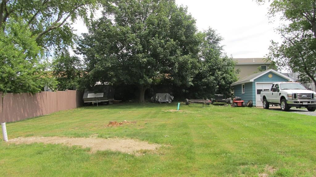 107 Holliston Ave. - Photo 1