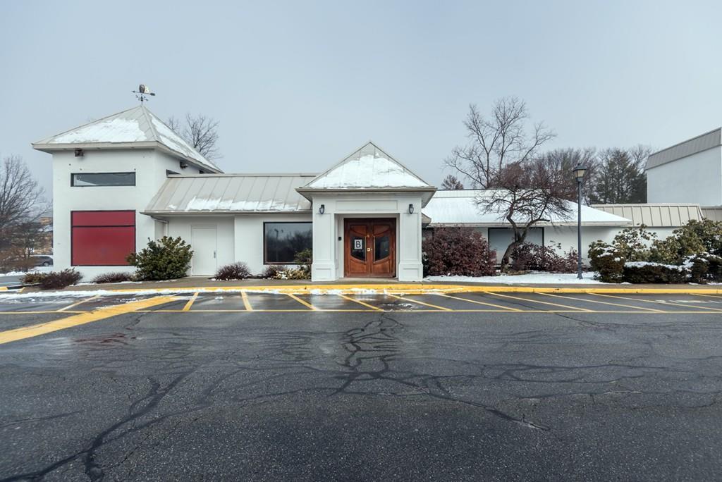 65 Newbury - Photo 1