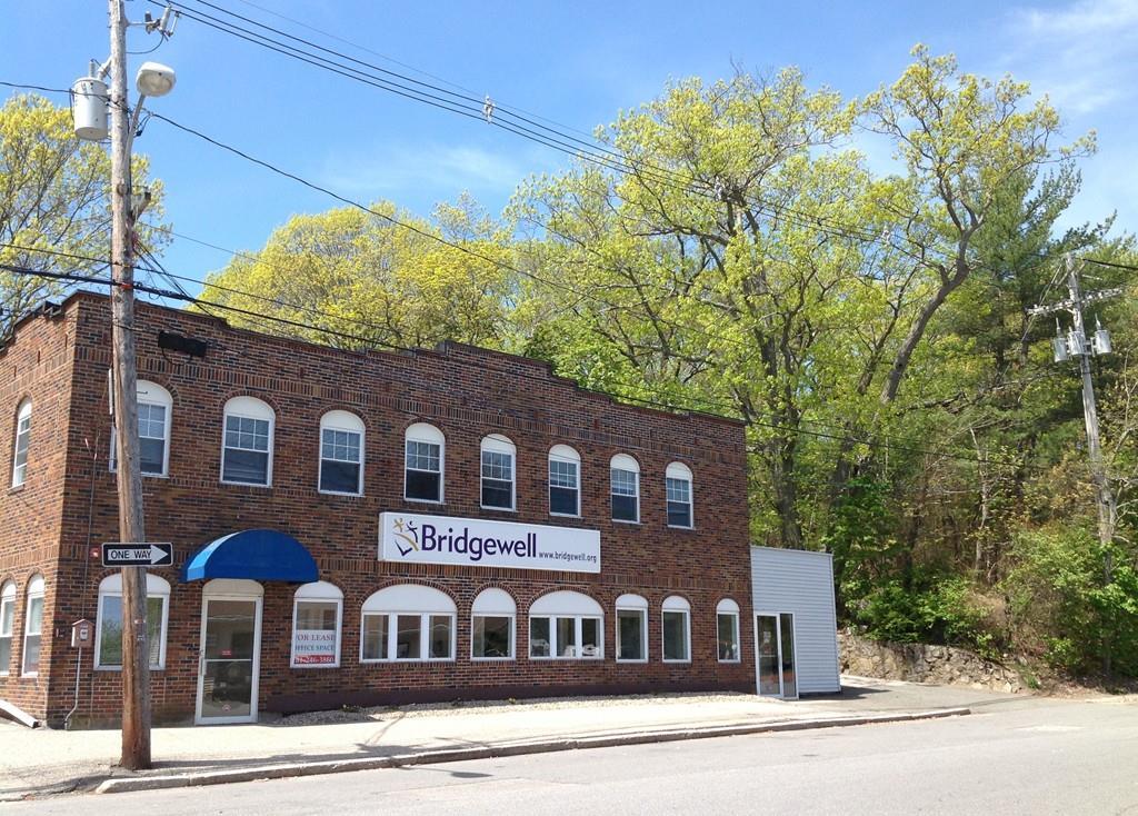 932 Lynnfield Street - Photo 1