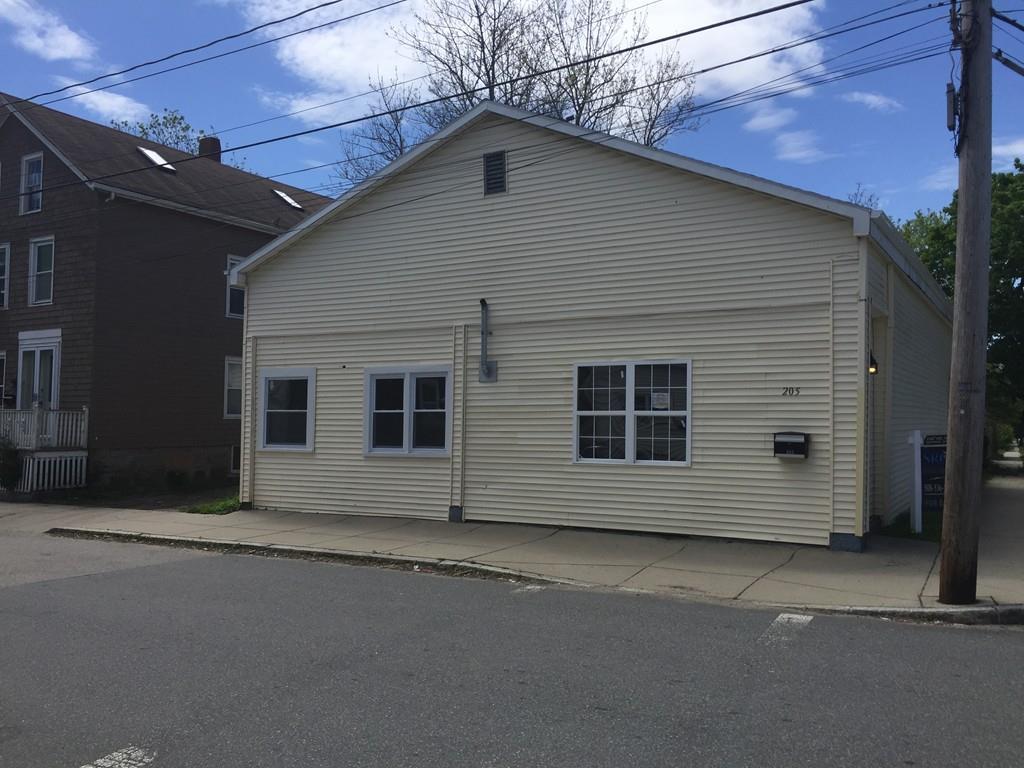 205 Cedar St - Photo 1