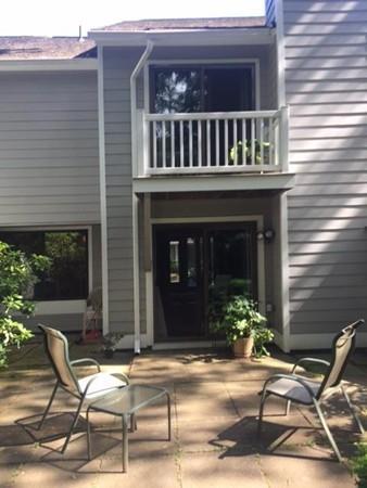 352 Nassau Dr - Photo 1
