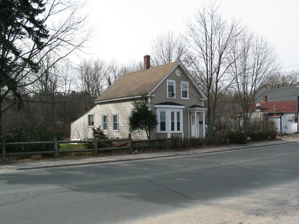 237 Plymouth St - Photo 1