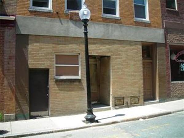 158-158A Salem St - Photo 1
