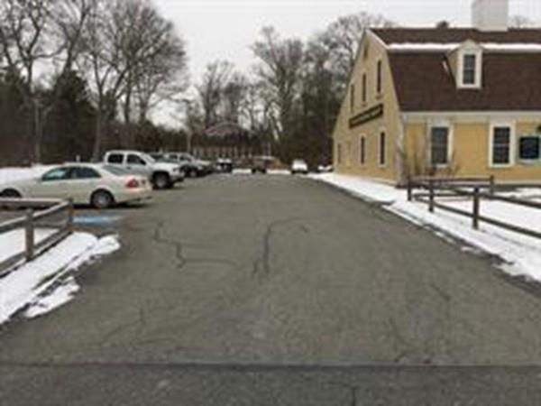 275 Winthrop Street - Photo 1