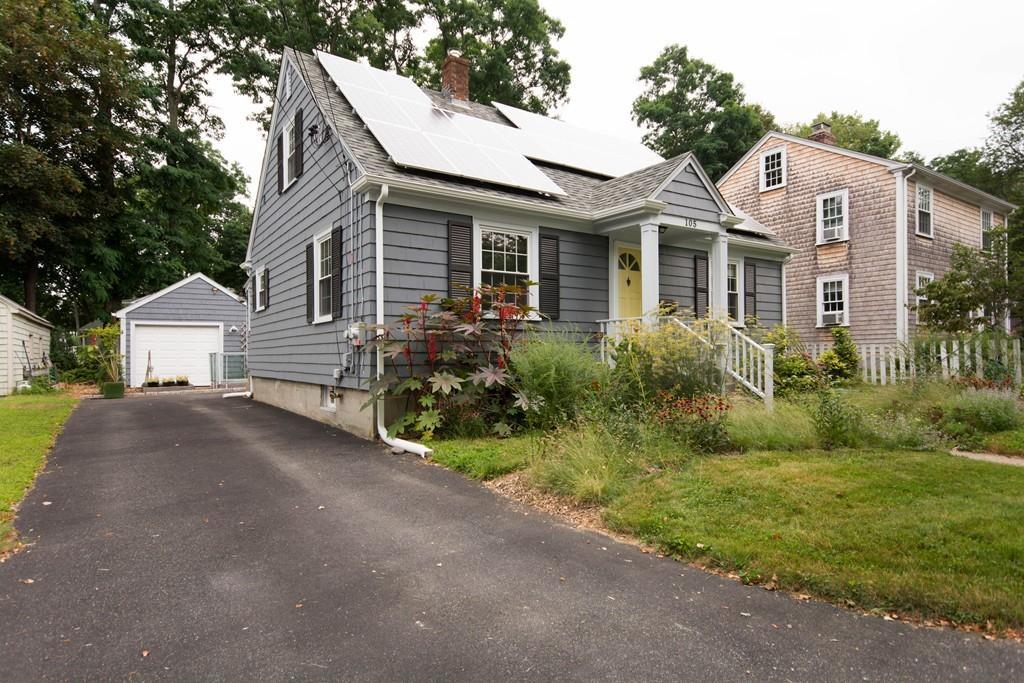 105 Peck Ave - Photo 1