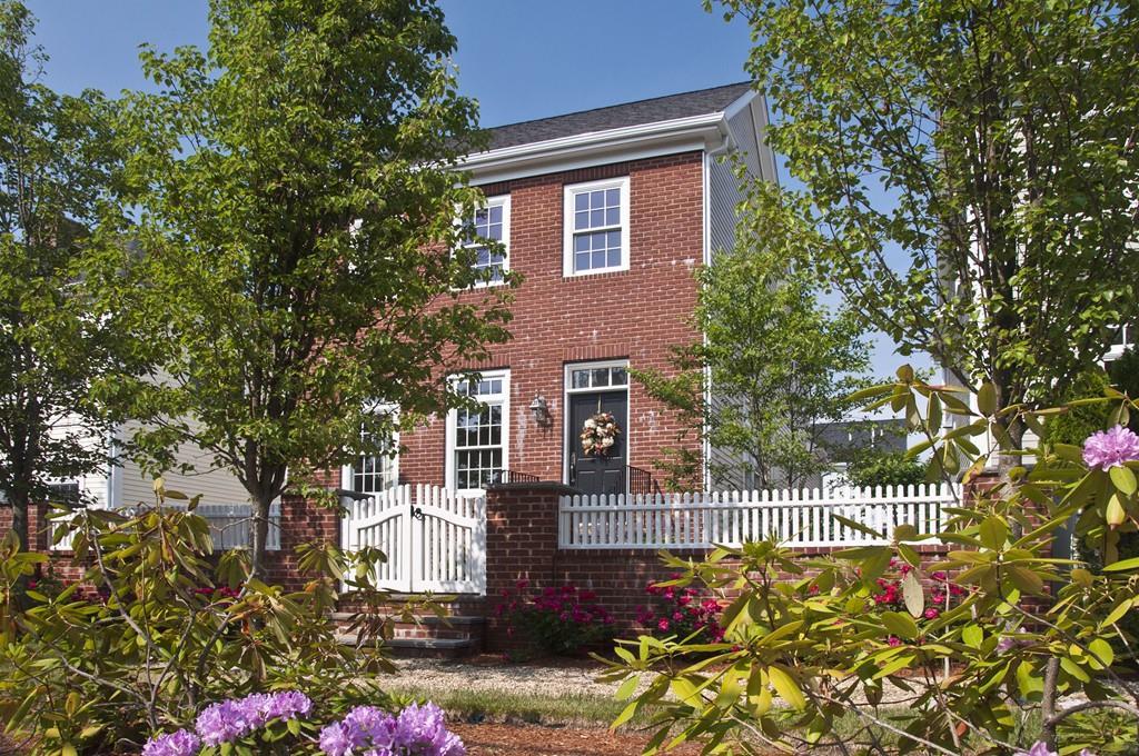 40 Maple Lane - Photo 1