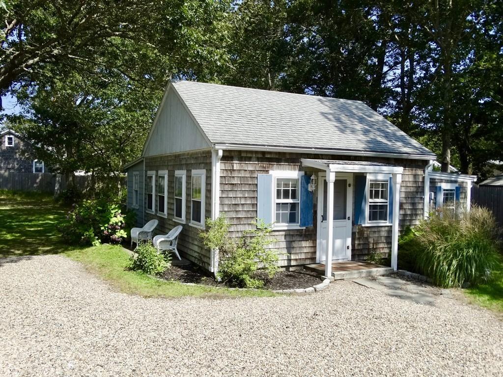 90 Seaview Ave - Photo 1