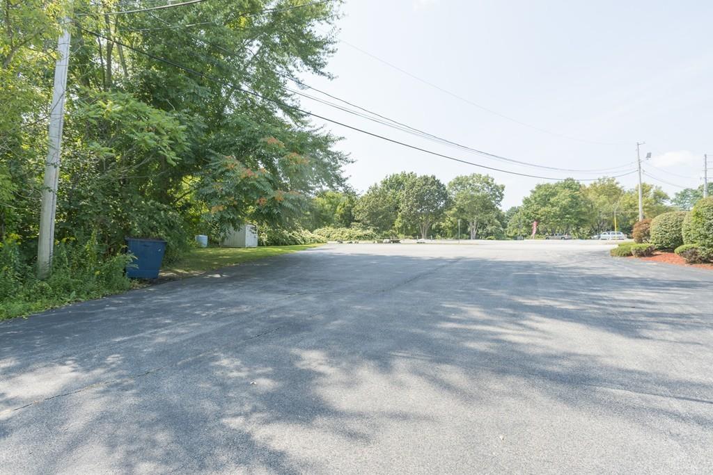 0 E S Market St - Photo 1