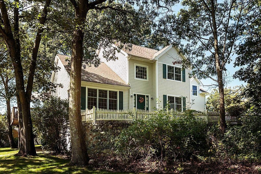 8 Washington Ave - Photo 1