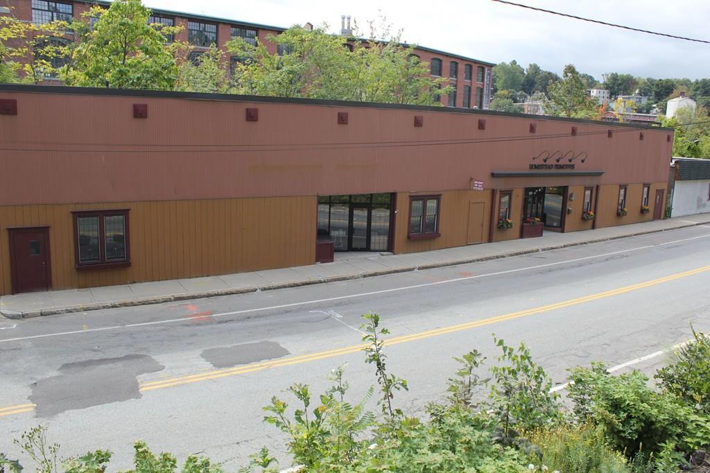 408 River St - Photo 1