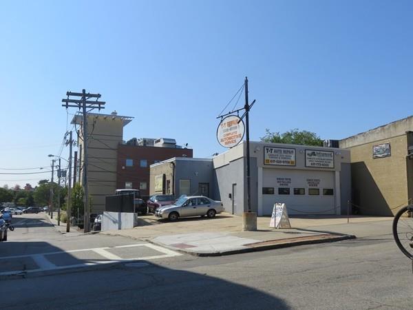 429-431 Hancock St - Photo 1