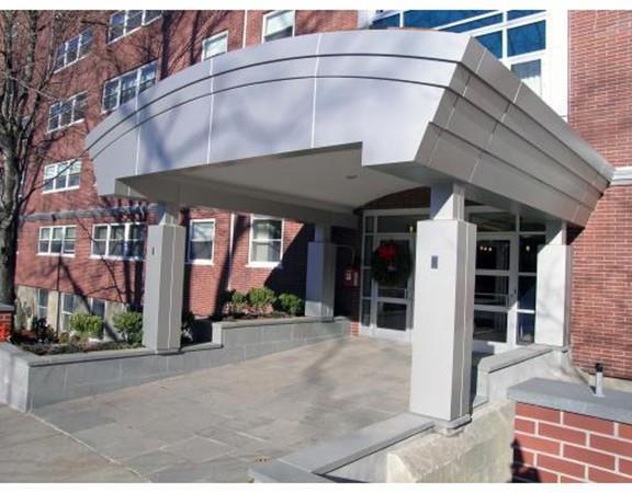 1600 Beacon St - Photo 1