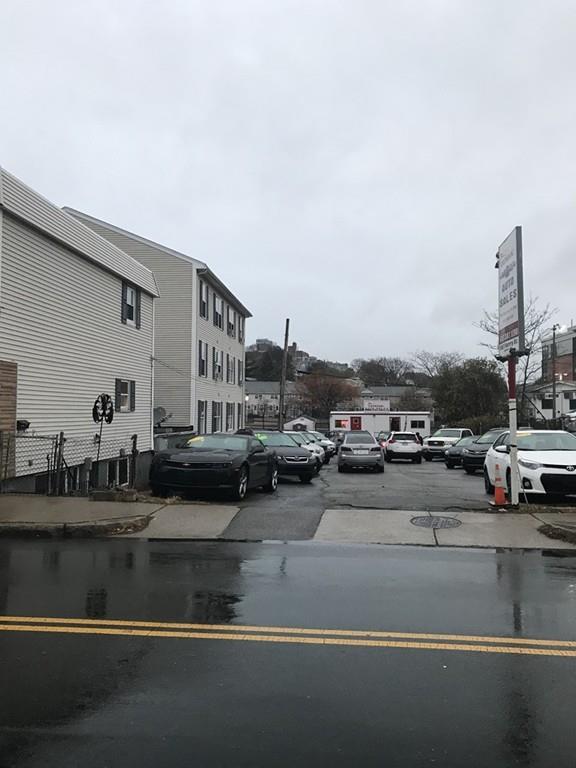 163 Ferry St - Photo 1