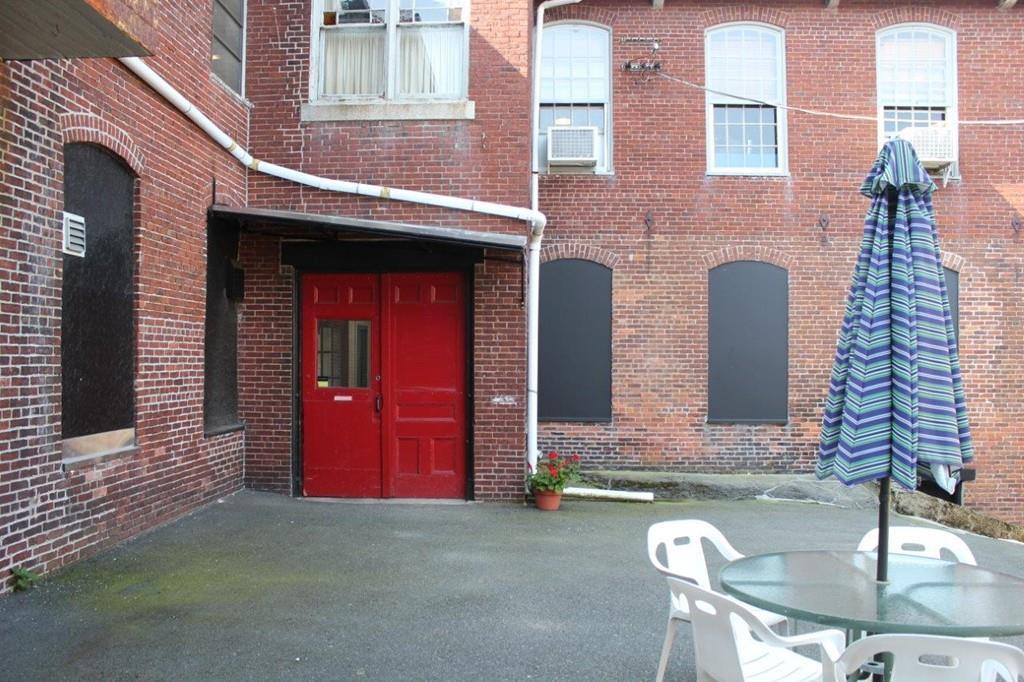 305 Union St - Photo 1