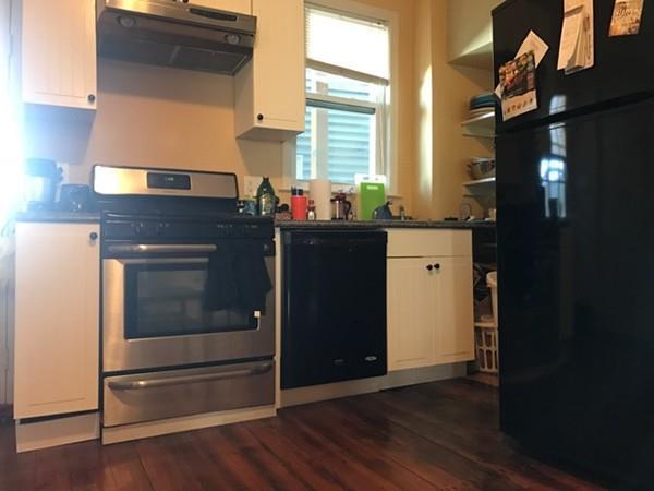 1099 Cambridge St - Photo 1