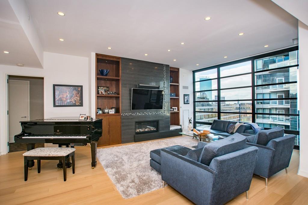 580 Washington Street - Photo 1