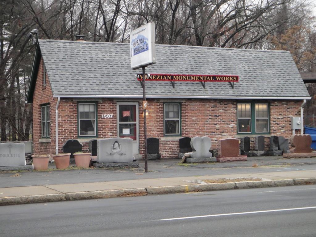 1587 State St - Photo 1