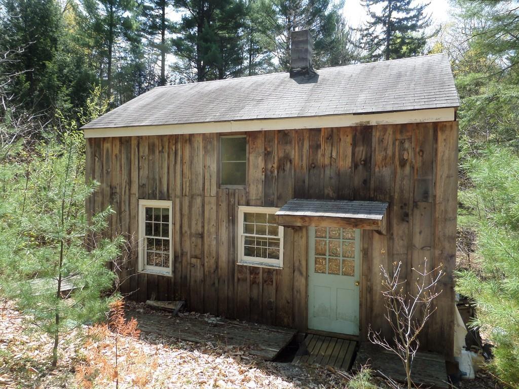 196 Prospect St - Photo 1
