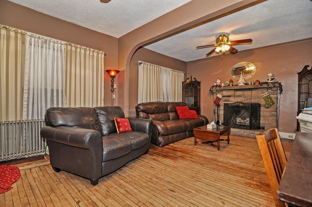 123 Martin St - Photo 1