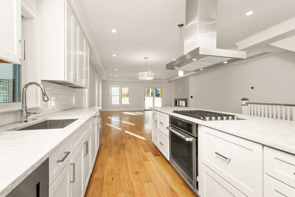 827 E 2nd Street - Photo 1