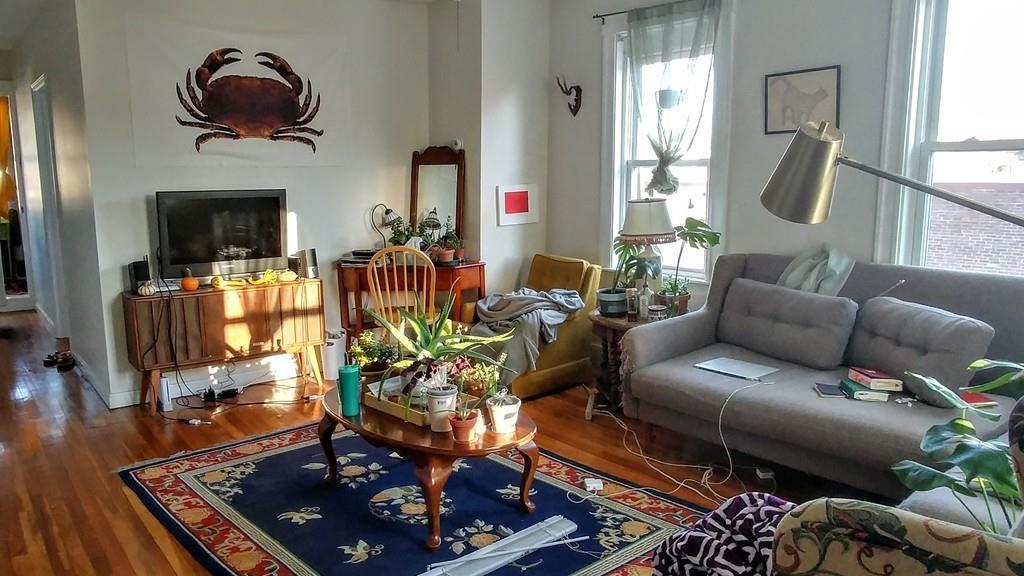 202 Elm St - Photo 1