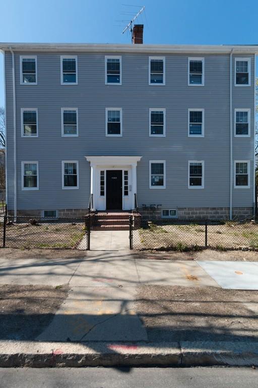 4803 Washington St - Photo 1