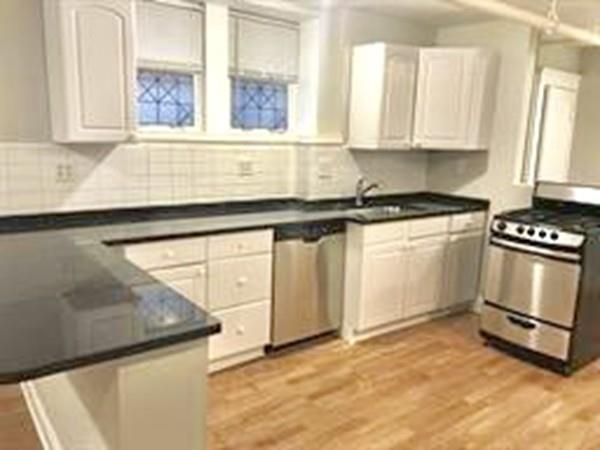 318 Summit Ave - Photo 1