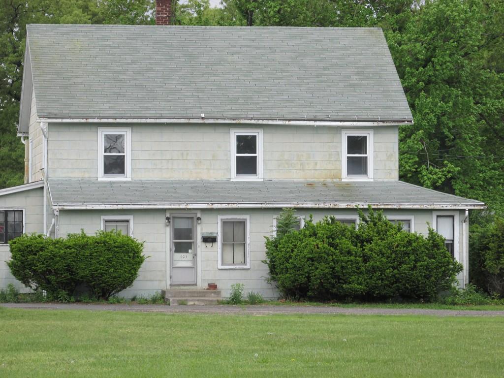 605 Prospect St - Photo 1