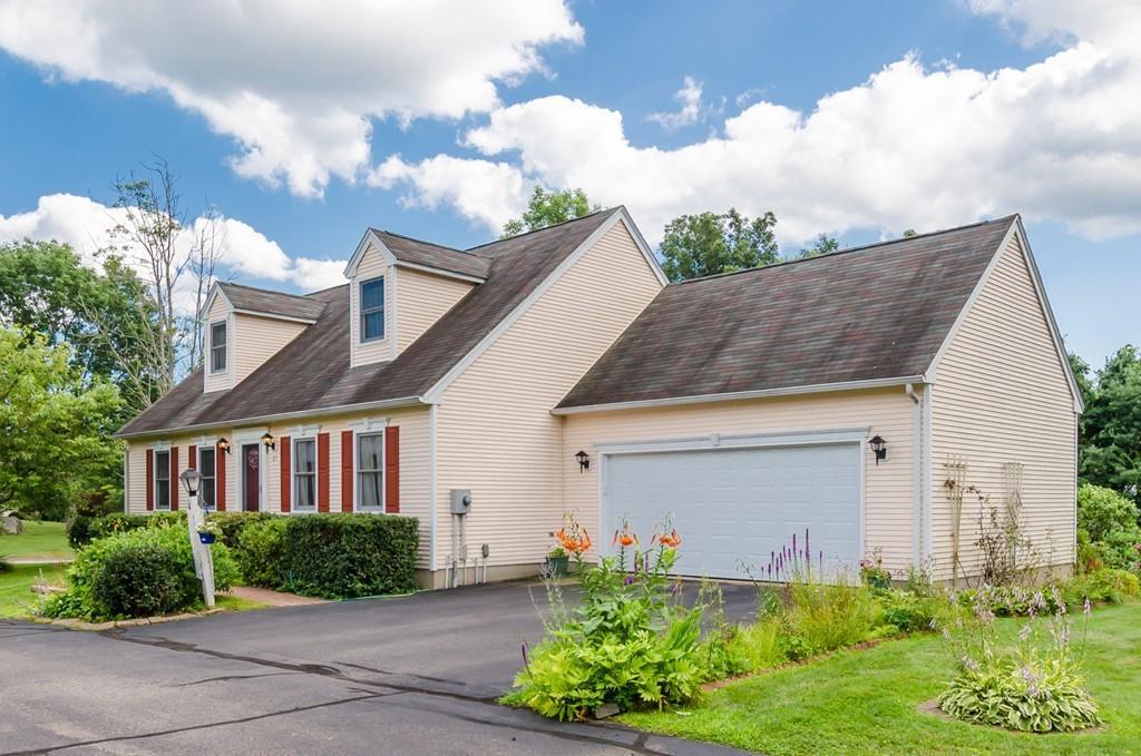 27 Rosewood Dr - Photo 1