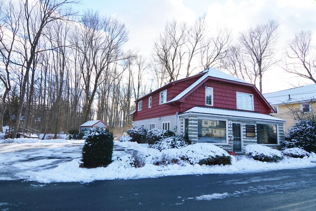 5 Burt Lane - Photo 1
