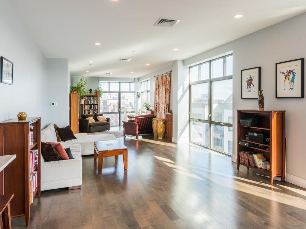 150 Dorchester Ave - Photo 1