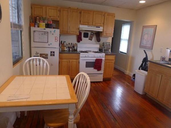 573 Dorchester Ave - Photo 1