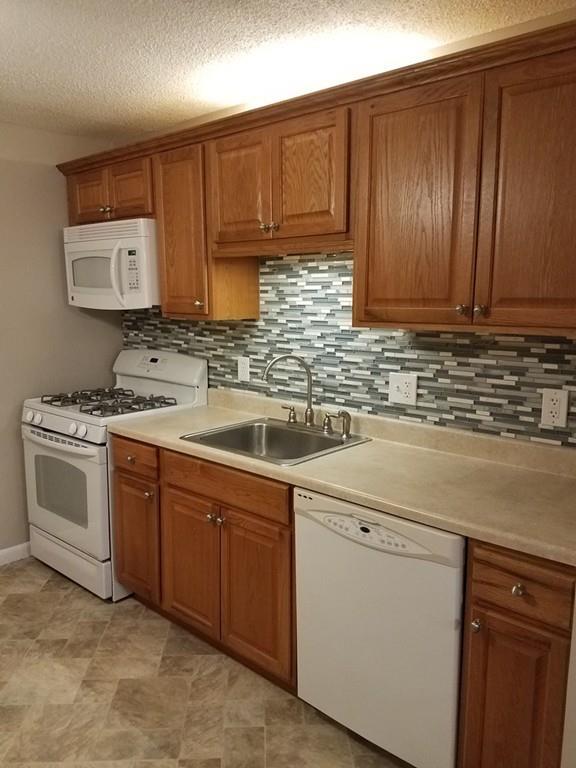 549 Pine St - Photo 1