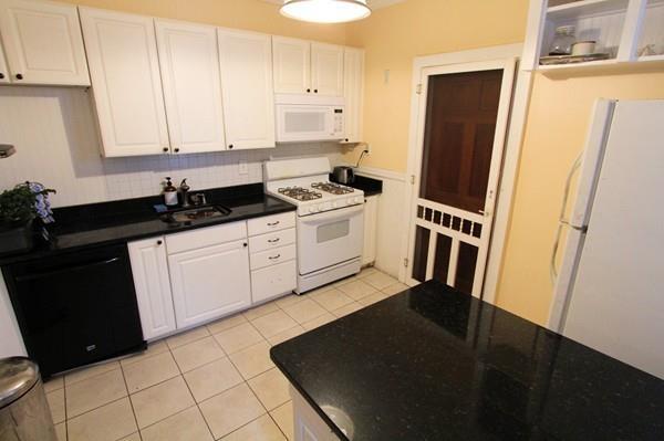 47 Park Vale Ave - Photo 1