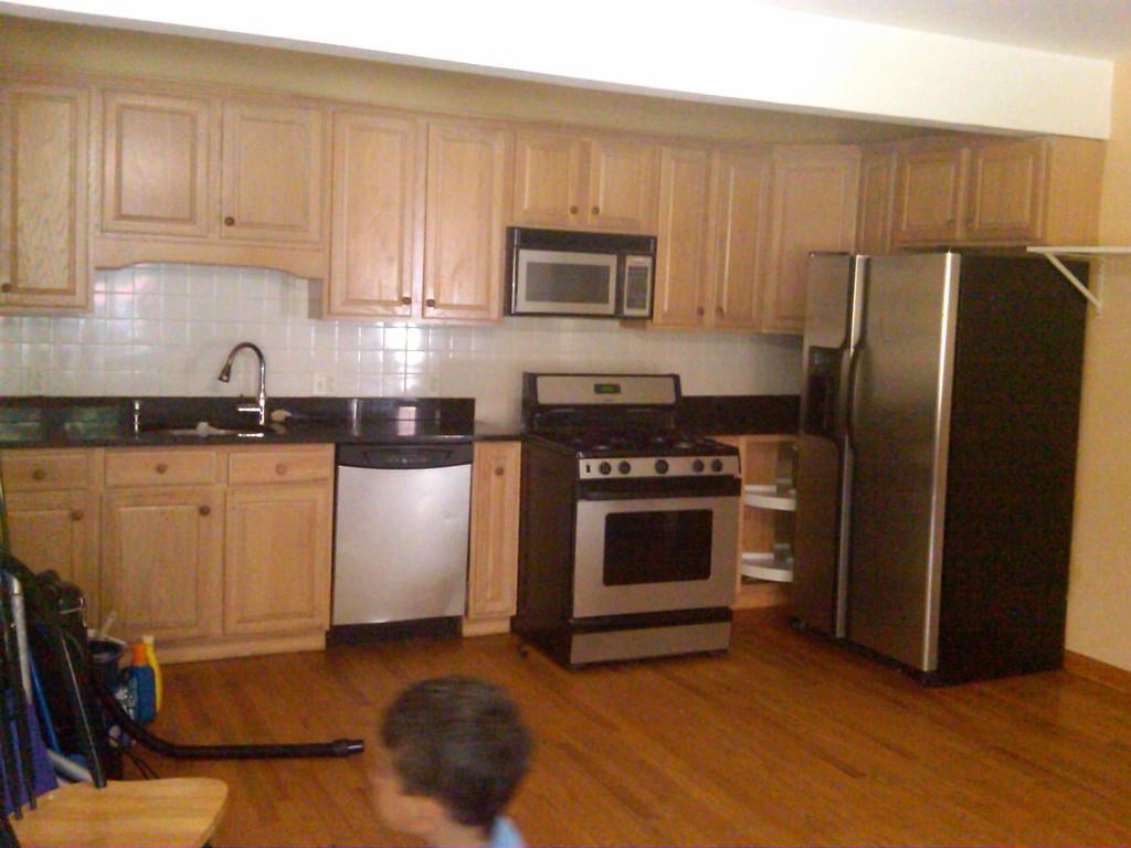 27 Sutherland Rd - Photo 1