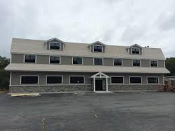 802 Macarthur Blvd - Photo 1