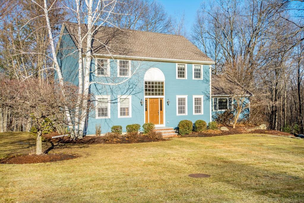 30 Avebury Cir - Photo 1