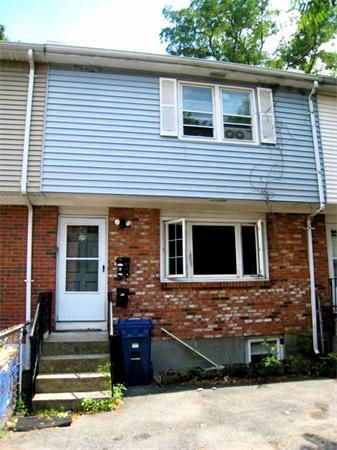35 Higgins St - Photo 1