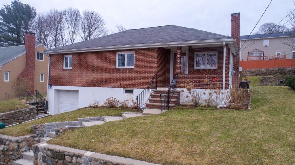 40 Linden Terrace - Photo 1