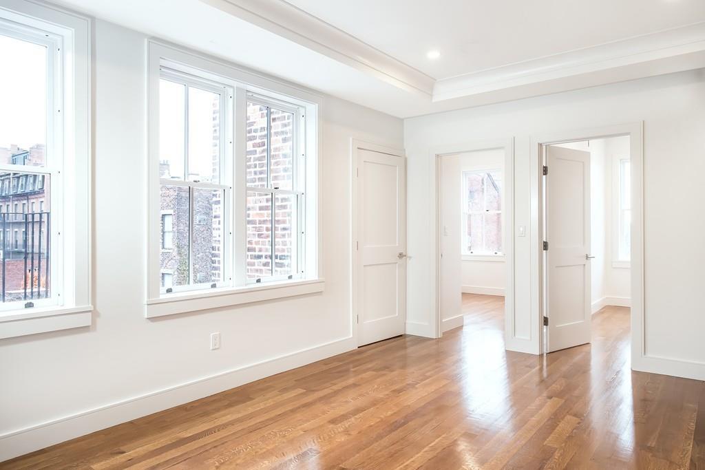 11 Temple Street - Photo 1