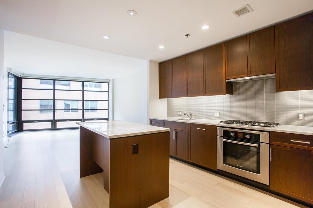 580 Washington Street - Photo 1